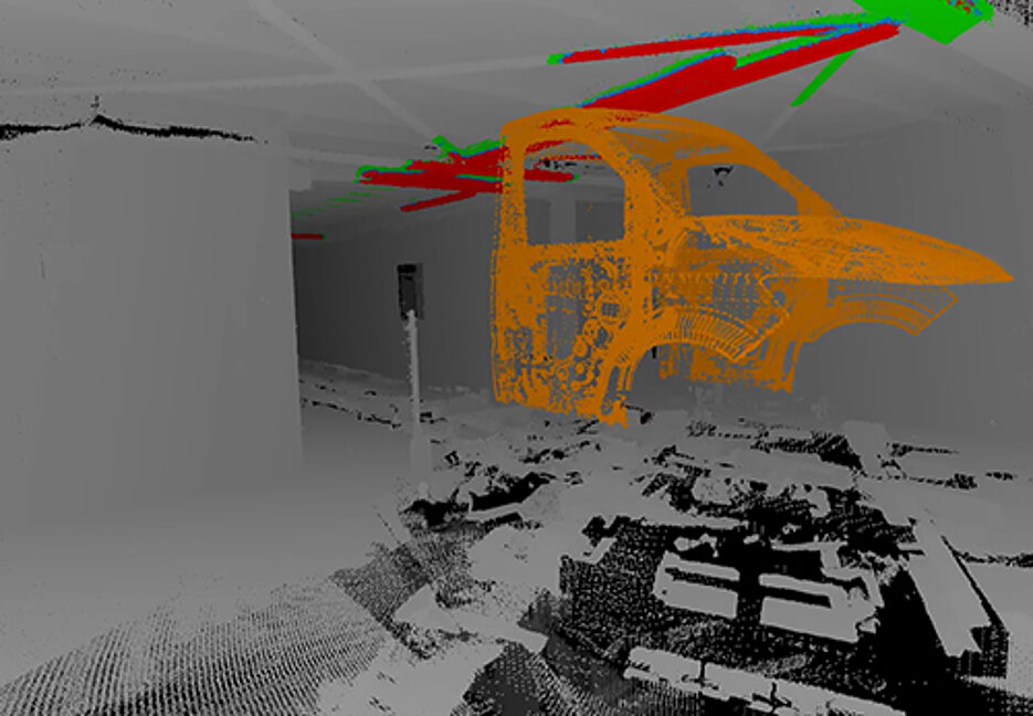 Teil einer Automobil-Fertigungsstraße und ein simuliertes Modell als 3D-Punktwolke. Rot gefärbt sind die Stellen, an denen es bei einem Modellwechsel zu Kollisionen käme. (Bild: Andreas Nüchter)